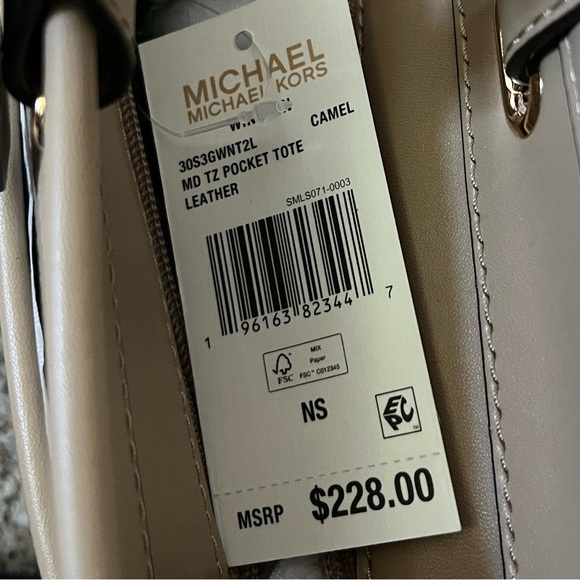 MICHAEL KORS-NWT Winston MD TZ Pocket Tote Bag in Camel - Picture 13 of 13